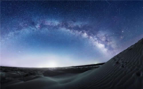 Win10壁紙集In the Desert上架!